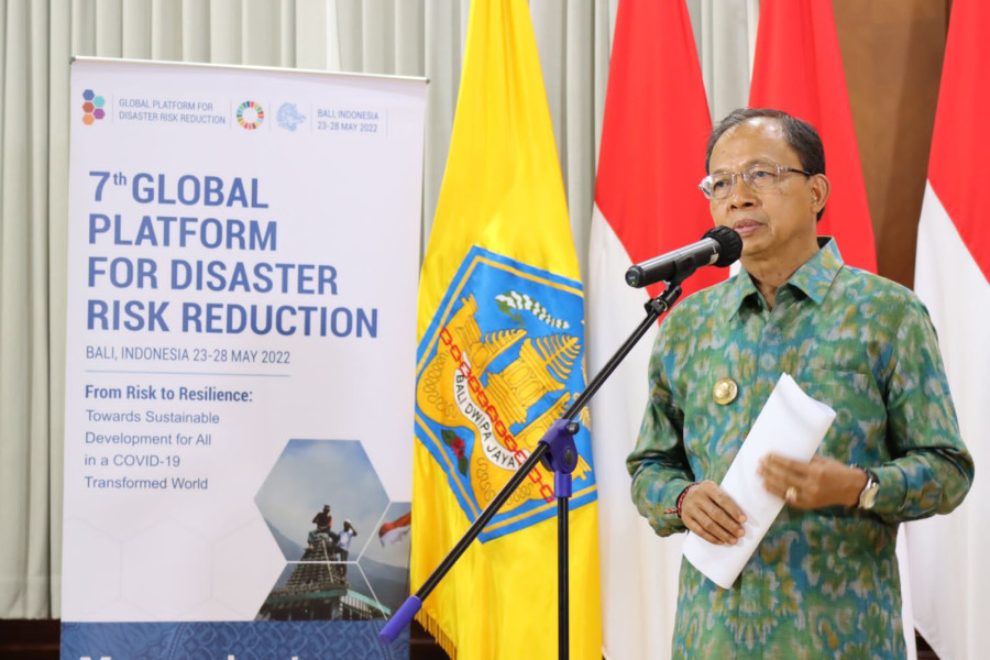 Gubernur Provinsi Bali Wayan Koster pada Konferensi Pers Persiapan Jelang GPDRR ke-7 di Denpasar, Bali (22/4).