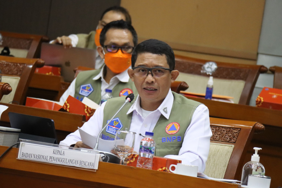Kepala BNPB Memaparkan Evaluasi Penanganan Bencana di Indonesia di hadapan anggota Komisi VIII DPR RI, Senin (6/6).