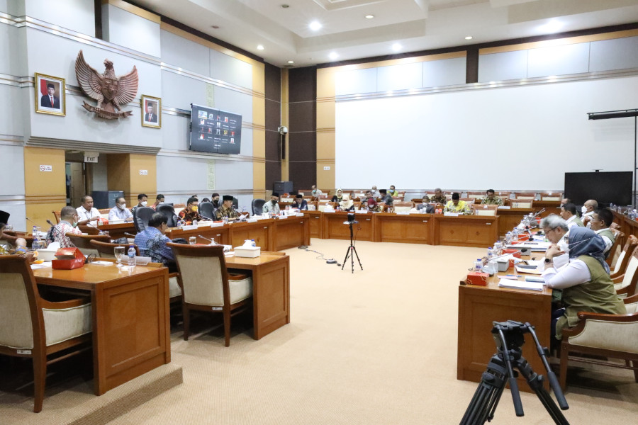 Kepala BNPB Beserta Jajaran Eselon I dan II Hadiri Rapat Dengar Pendapat dengan Komisi VIII DPR RI di Gedung DPR RI, Jakarta, Senin (6/6).
