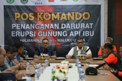 [UPDATE] - Pemerintah Upayakan Evakuasi Warga yang Masih Berada di Radius Bahaya Erupsi Gunung Ibu