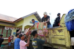 BNPB Salurkan Bantuan Bagi Warga Desa Terisolir Lewotobi