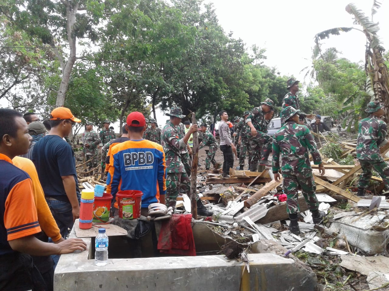 Evakuasi Korban Tsunami Dilanjutkan: 281 Meninggal, 1.016 Luka-Luka Dan 57 Hilang