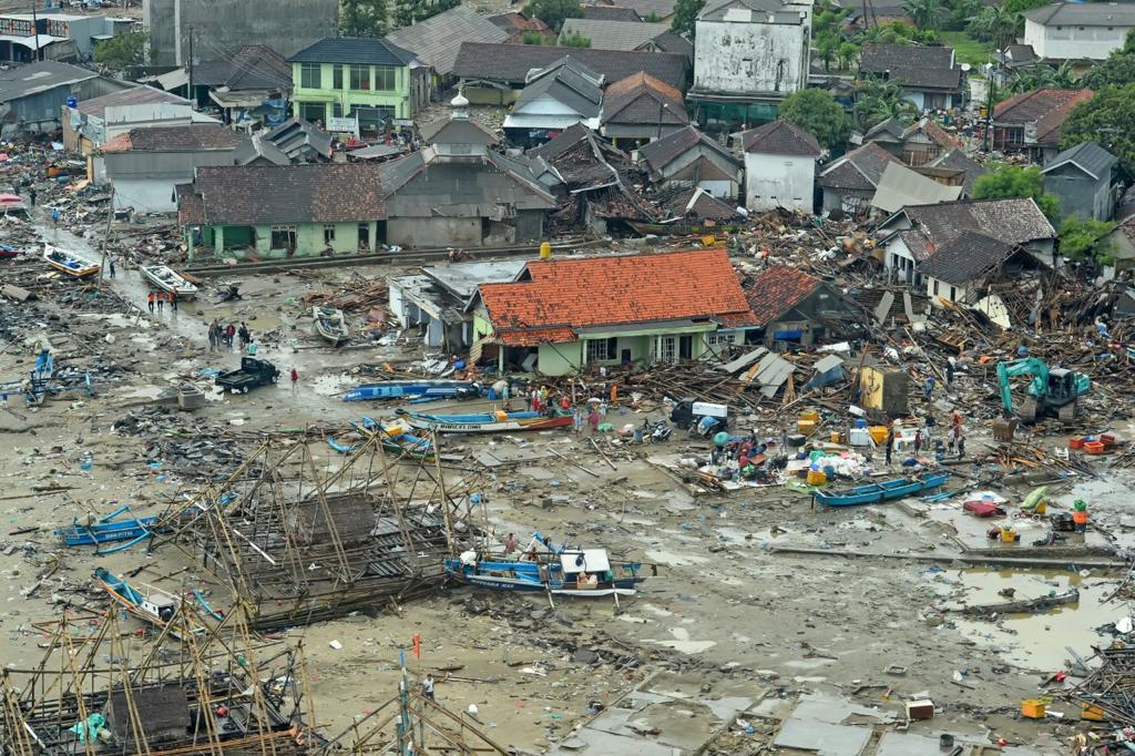 Tim SAR Gabungan Terus Menemukan Korban Tsunami Selat Sunda : 373 Meninggal Dunia, 1.459 Luka-Luka dan 128 Hilang