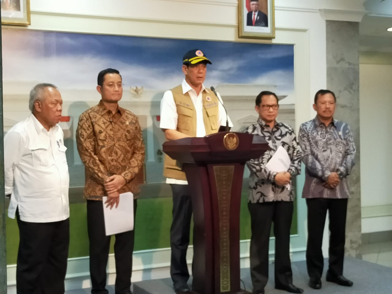 Presiden Jokowi : Aktifkan Kembali BPBD hingga Level Kabupaten/Kota