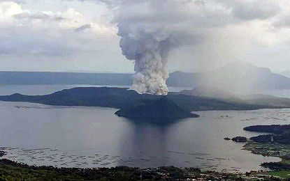 Gunungapi Taal Erupsi, 6000 Penduduk Dievakuasi