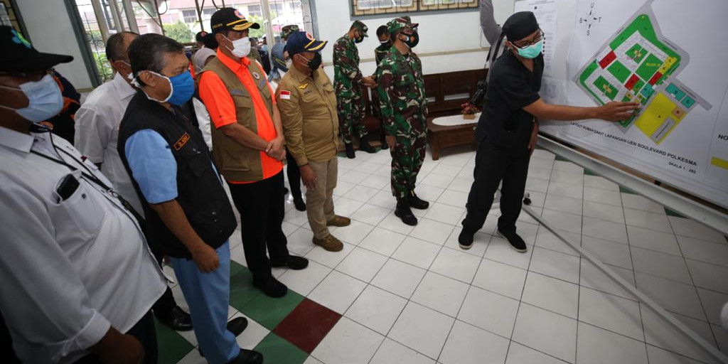 Tinjau Persiapan RS Lapangan Poltekes Malang, Doni Monardo: Akan Lebih Baik