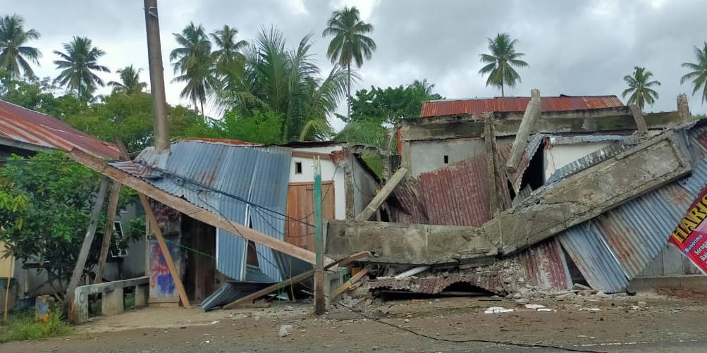 [Update] – Sebanyak 42 Orang Meninggal Dunia Akibat Gempa M6,2 di Sulawesi Barat