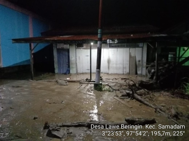 BPBD Aceh Tenggara Upayakan Jalan Dapat Diakses Pascabanjir