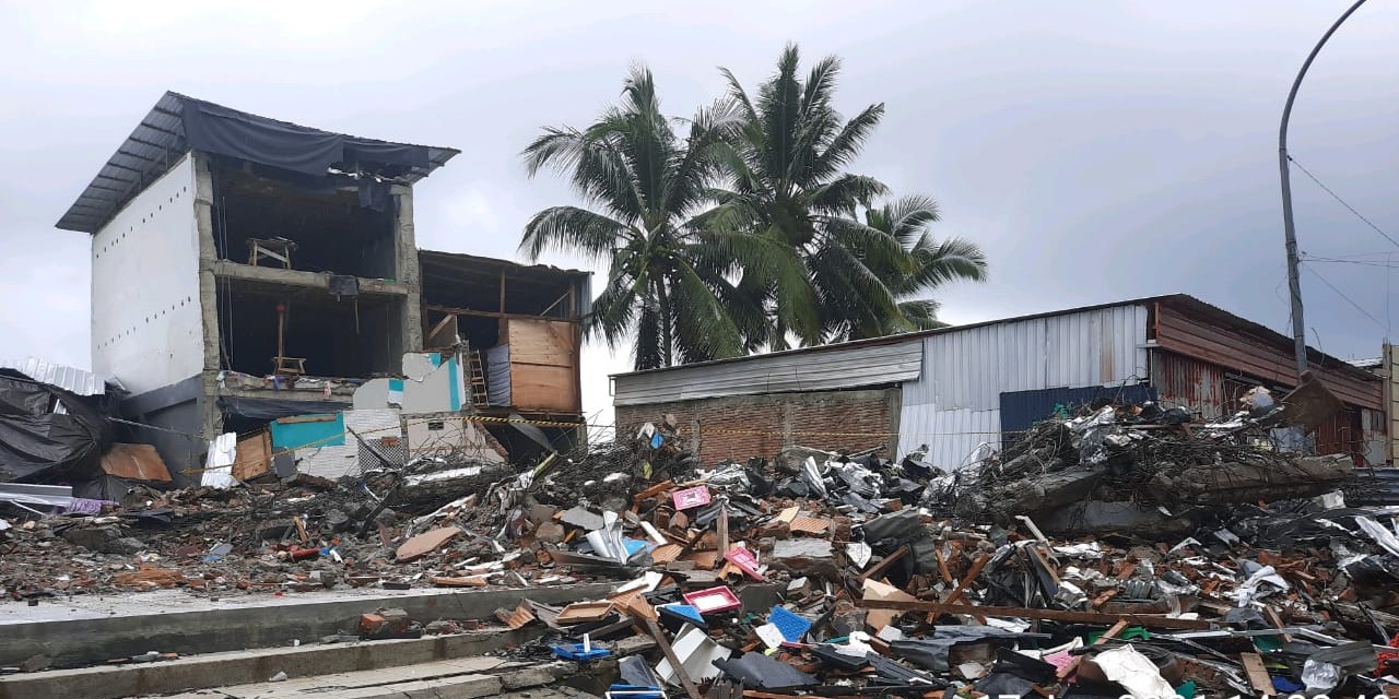 [Update] - Sebanyak 81 Orang Meninggal Akibat Gempa M6,2 di Sulawesi Barat