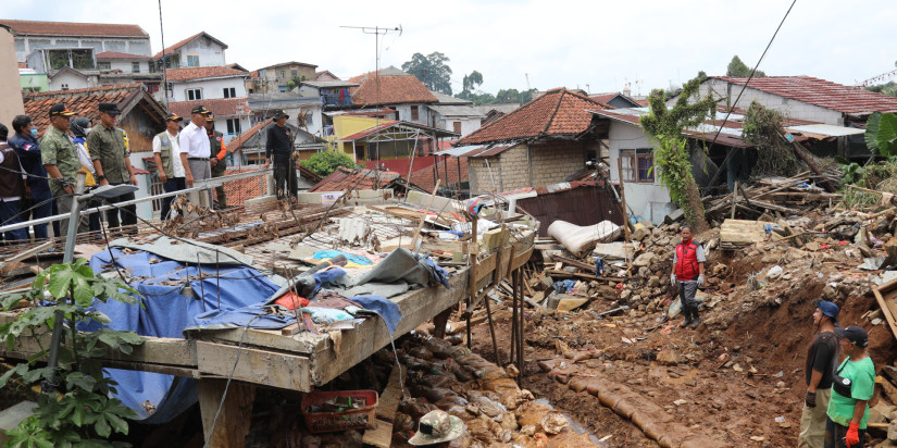 Menko PMK : BNPB Akan Berikan Dana Hunian Sementara Bagi Pengungsi di Bogor