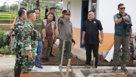 Kepala BNPB Tinjau Percepatan Pembangunan Rumbako di Cianjur