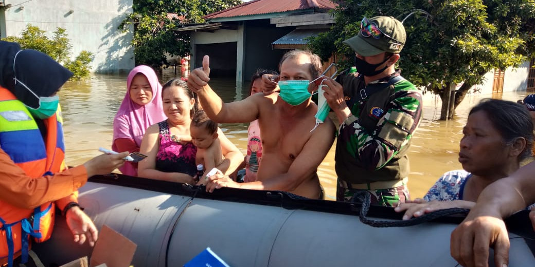 [Update] - 720 Jiwa Mengungsi Akibat Banjir di Melawi