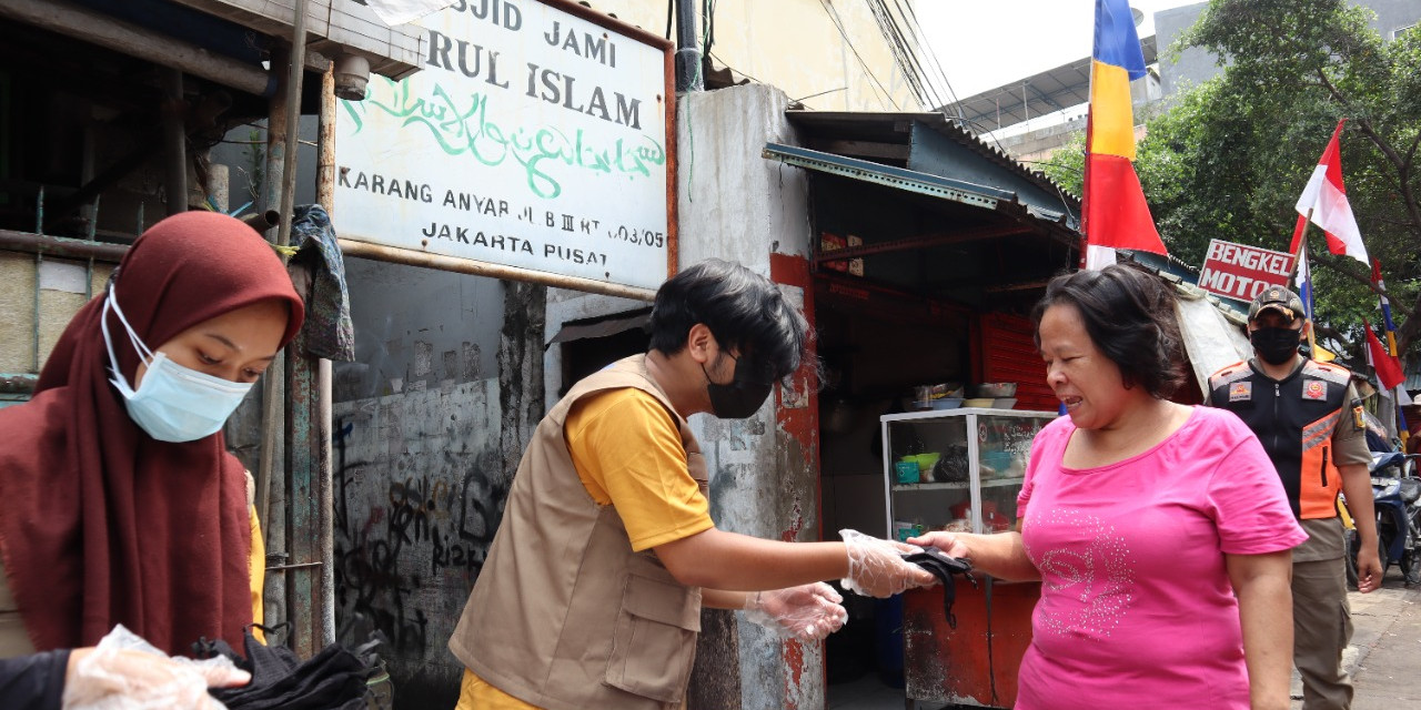 Perkuat Penanganan di Hulu, Duta Perubahan Perilaku bagikan 60 ribu Masker di Lokasi Pusat Aktifitas Warga Jakarta