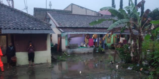 Satu Jembatan di Desa Ciwidey Rusak Berat Diterjang Banjir