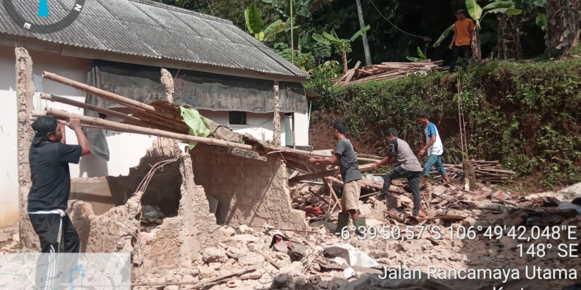Angin Kencang Terjang Dua Desa di Kabupaten Bogor, Dua Rumah Rusak Berat
