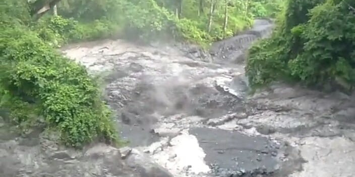 Hujan Lebat Picu Banjir Lahar Hujan dari Gunung Semeru